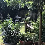 L' Ambroisie Bed & Breakfast